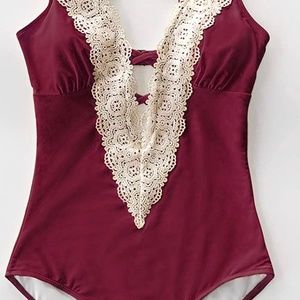 Cupshe size large burgundy one piece bathing suit